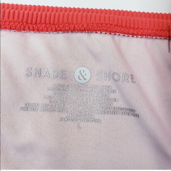 red bikini - Picture 6 of 6